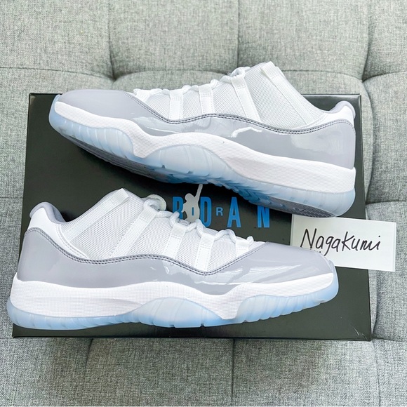 🤍💙 nike air Jordan 11 retro low cement grey shoes 9.5 - Picture 3 of 5